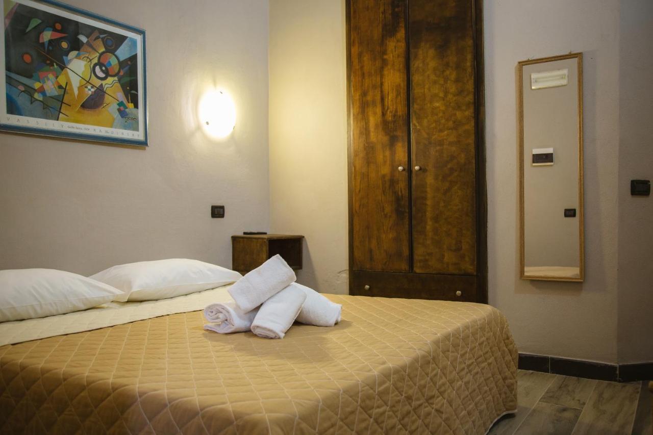Hotel pino dependance San Terenzo Esterno foto